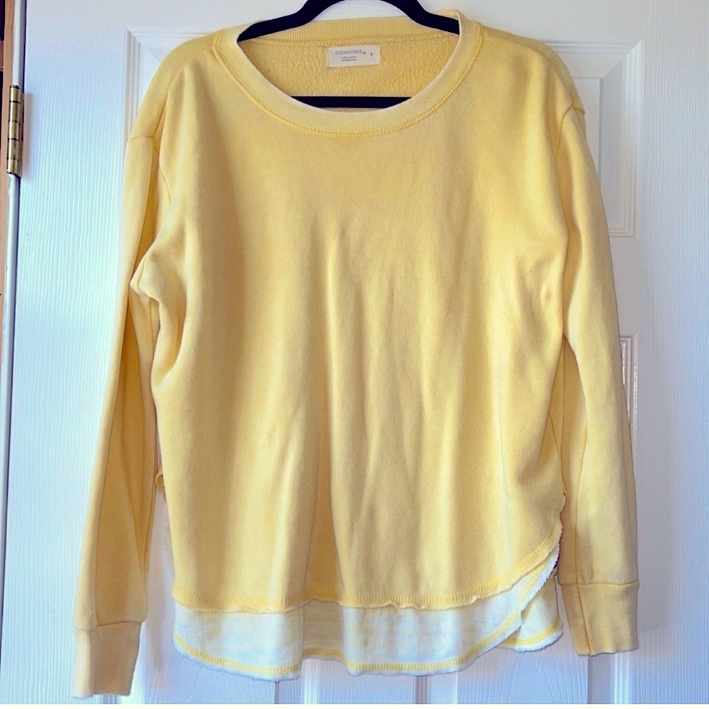 Vici Curved Hem Sweatshirt Size Small